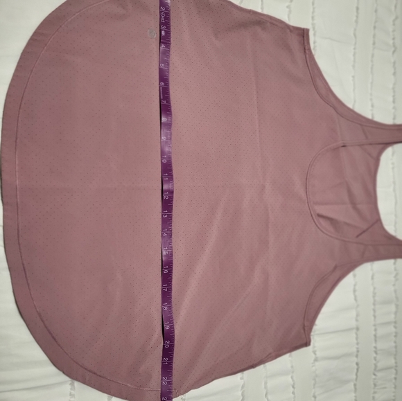 Lululemon mauve Sculpt II Tank Top - Picture 4 of 8
